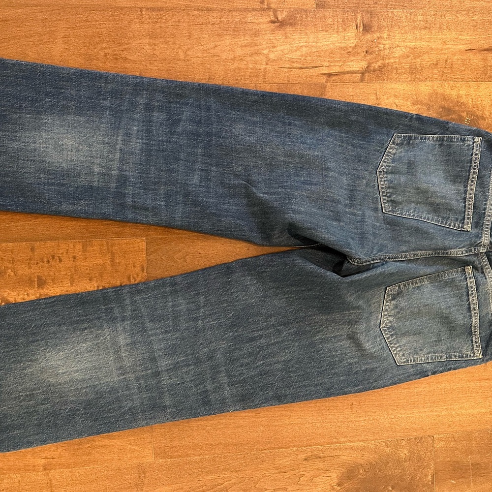 Zara High-Rise Wide-Leg Jeans in Faded Blue Denim - Picture 2 of 4